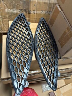 Chrysler 300 hellcat hood scoops replacement